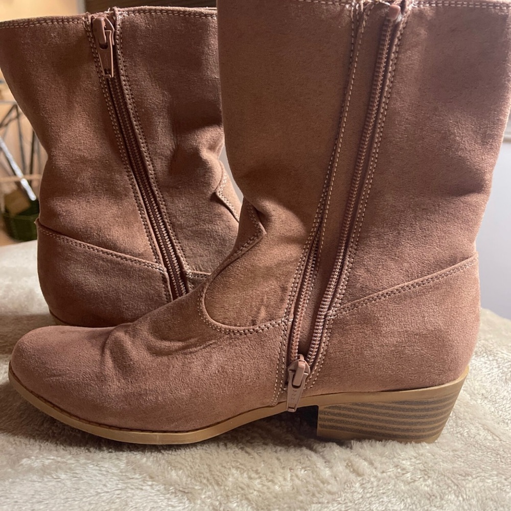 Fringe cowgirl boots